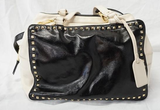 BADGLEY MISCHKA BLACK AND WHITE SATCHEL (1 of 5)