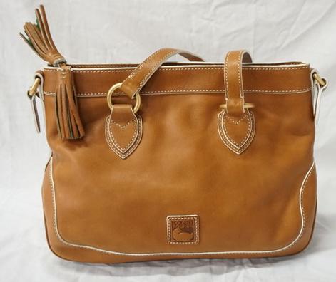 DOONEY & BOURKE TAN LEATHER BAG: DOONEY & BOURKE TAN LEATHER BAG, NO VISIBLE WEAR, 14 IN X 9 IN X 5 IN