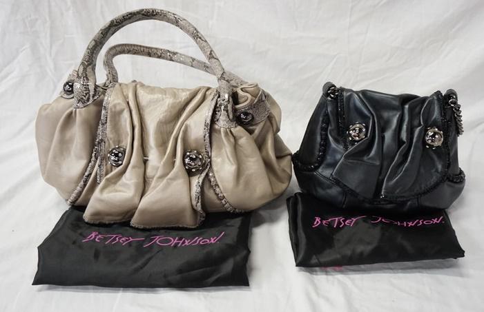 2 BETSY JOHNSON BAGS WITH 2 CLOTH STORAGE COVERS: 2 BETSY JOHNSON BAGS WITH 2 CLOTH STORAGE COVERS, NO VISABLE SIGNS OF WEAR