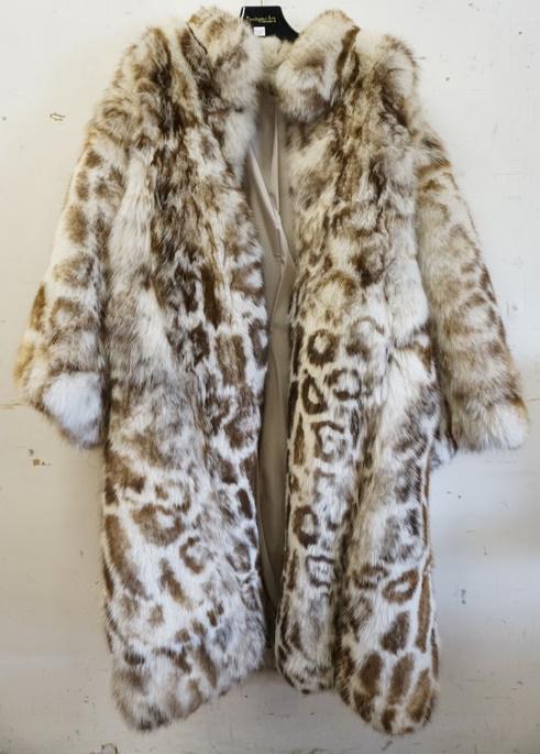 OUTSTANDING KRIZIA FUR COAT WITH BROWN AND WHITE: OUTSTANDING KRIZIA FUR COAT WITH BROWN AND WHITE MARBLED PATTERN