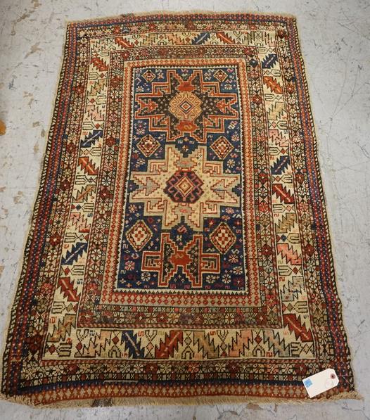 ANTIQUE ORIENTAL THROW RUG: ANTIQUE ORIENTAL THROW RUG 3 FT 3 IN X 4 FT 10 IN
