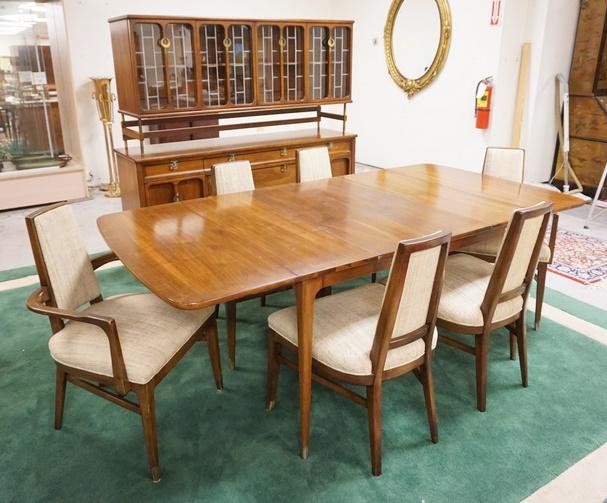 MID CENTURY MODERN 8 PC DINING ROOM: MID CENTURY MODERN 8 PC DINING ROOM, WHITE FURNITURE CO SIDEBOARD W/LEADED TRIM TOP SECTION, 6 DRAWERS & 2 DOORS IN THE BASE INCLUDES FITTED SILVER DRAWER, 4 GLASS DOOR TOP, TABLE W/2 SKIRTED LEAVES &