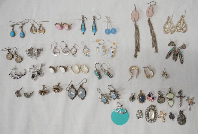 LOT OF STERLING SILVER PENDANTS & EARRINGS (1 of 8)