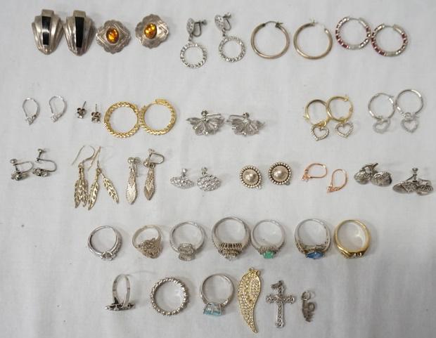 LOT OF STERLING SILVER JEWELRY RINGS, EARRINGS & (1 of 9)