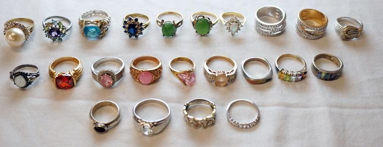 LOT OF 25 STERLING SILVER RINGS (1 of 6)