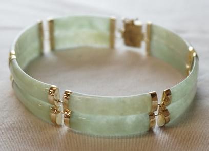 14K GOLD & JADE BRACELET (1 of 2)