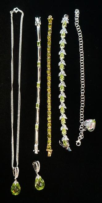 LOT OF STERLING SILVER JEWELRY W/ GREEN GEMSTONES (1 of 3)