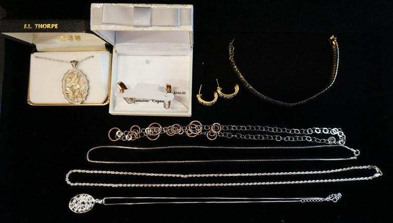 LOT OF STERLING SILVER JEWELRY (1 of 4)