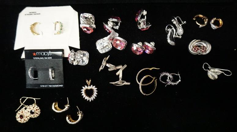 LOT OF STERLING SILVER JEWELRY INCLUDING 16 PAIRS OF (1 of 1)