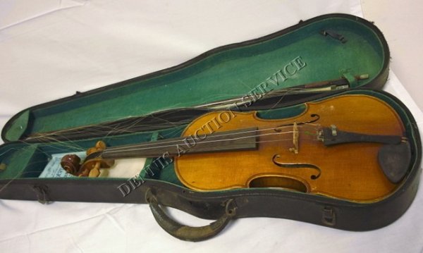 VIOLIN W/CASE & BOW; *LEO MASKER*: VIOLIN W/CASE & BOW; *LEO MASKER*; 24 IN L