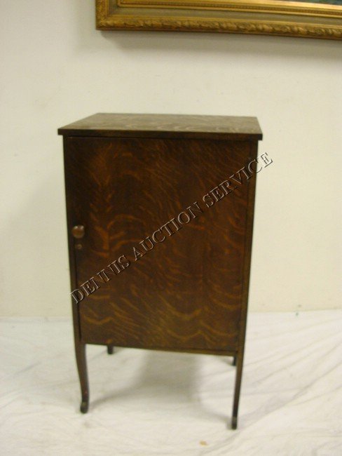 QUARTER SAWN OAK SMOKING CABINET W/ZINC LINED HUM: QUARTER SAWN OAK SMOKING CABINET W/ZINC LINED HUMIDOR SECTION, PIPE RACK & DRAWER; 16 1/2 IN D, 21 1/2 IN W, 38 1/4 IN H
