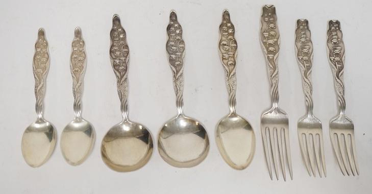 8 PIECES STERLING SILVER LILLIES OF THE VALLEY: 8 PIECES STERLING SILVER LILLIES OF THE VALLEY, LARGEST IS 7 1/2 IN, 11.31 TROY OZ
