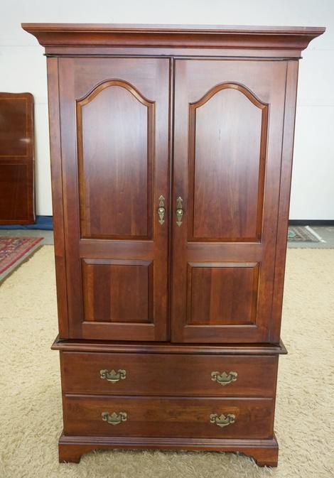 LINEN PRESS W/ RAISED PANEL DOORS: LINEN CHEST W/ RAISED PANEL DOORS, HAS TWO DRAWERS BELOW & HAS INTERIOR SHELVES. 42 IN W 73 1/2 IN H