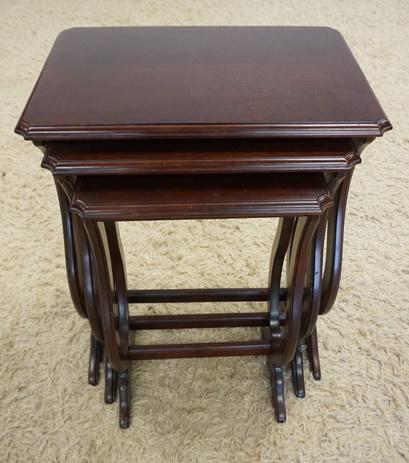 NEST OF 3 TABLES: NEST OF THREE TABLES. LARGEST TABLE IS 22 IN X 15 1/2 IN 26 3/4 IN H