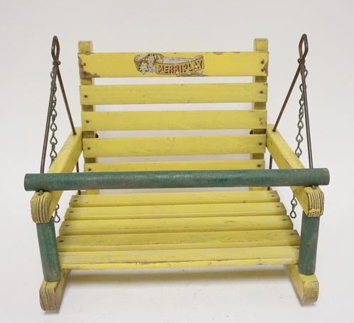 MERRIPLAY CHILDS WOODEN SWING CHAIR: MERRIPLAY CHILDS WOODEN SWING CHAIR 15 IN W 12 1/4 IN H