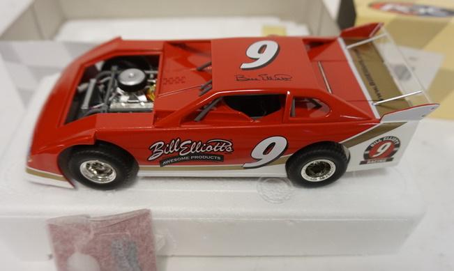 BILL ELLIOT ADC DIE CAST MODEL: BILL ELLIOT 9 ADC 1:24 SCALE DIE CAST MODEL