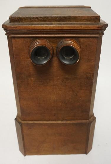 ANTIQUE MECHANICAL DUAL STEREO VIEWER: ANTIQUE MECHANICAL DUAL TABLE TOP STEREO VIEWER FOR PARLOR WITH CARDS, NOT WORKING, ALEX BECKERS NEW YORK PATENTS, LIST DATE DEC. 13 1859, 18 IN HIGH X 11 IN DEEP