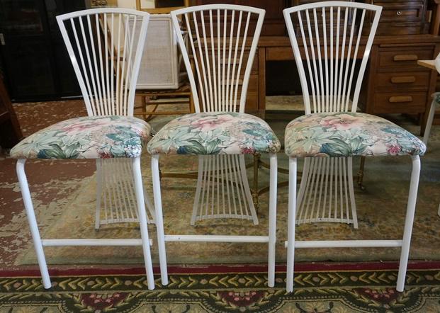 SET OF 3 LIBERTY FURNITURE MCM FAN BACK BAR STOOLS: SET OF 3 LIBERTY FURNITURE MCM FAN BACK BAR STOOLS
