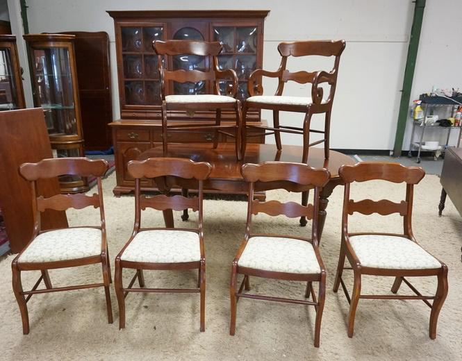 ETHAN ALLEN 8 PIECE CHERRY DINING ROOM SET: ETHAN ALLEN 8 PIECE CHERRY DINING ROOM SET, TABLE W/2 LEAVES