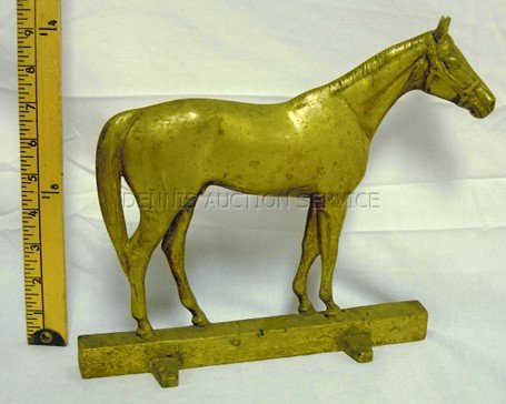 BRASS COLONIAL WILLIAMSBURG HORSE DOORSTOP, 1949 : BRASS COLONIAL WILLIAMSBURG HORSE DOORSTOP, 1949 METALCRAFTERS VA; 10 IN H, 11 1/2 IN W