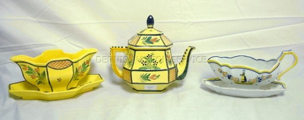 3 PC QUIMPER; TEAPOT (8 IN H) & 2 SAUCE BOATS W/A: 3 PC QUIMPER; TEAPOT (8 IN H) & 2 SAUCE BOATS W/ATTACHED SPILLS