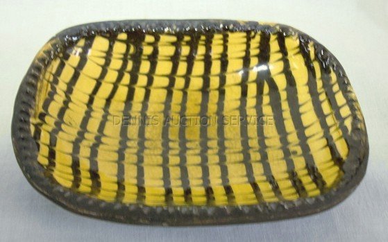 COLONIAL WILLIAMSBURG MOCHA MINIATURE LOAF PLATE;: COLONIAL WILLIAMSBURG MOCHA MINIATURE LOAF PLATE; 4 7/8 IN X 3 5/8 IN