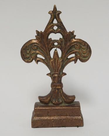 CAST IRON DOOR STOP W/ ORIGINAL PAINT: CAST IRON DOOR STOP W/ ORIGINAL PAINT 10 1/4 IN H