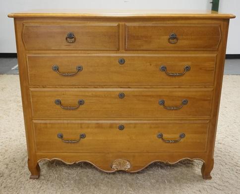 ETHAN ALLEN 5 DRAWER CHEST: ETHAN ALLEN FIVE DRAWER CHEST 50 IN W 43 IN H 19 1/2 IN DEEP