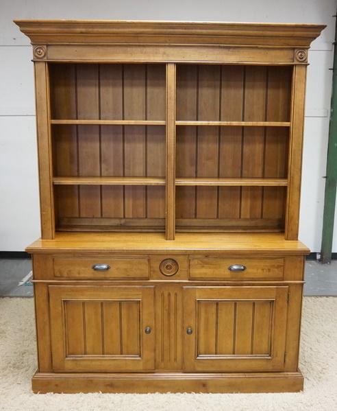 ETHANN ALLEN *NEW COUNTRY* 2 PIECE HUTCH: ETHAN ALLEN *NEW COUNTRY* TWO PIECE HUTCH, HAS OPEN SHELF TOP & A TWO DOOR TWO DRAWER BASE. BOTTOM HAS INTERIOR SHELVES 64 IN W 85 1/2 IN H