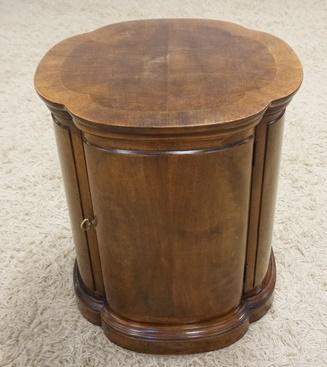 CHAIR SIDE ONE DOOR STAND/END TABLE: CHAIR SIDE ONE DOOR STAND/END TABLE W/SCALLOPED EDGE, 20 1/4 IN X 23 IN HIGH