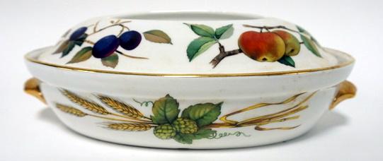 ROYAL WORCESTER EVESHAME COVERED DISH: ROYAL WORCESTER EVESHAM COVERED DISH, 10 1/2 IN X 6 1/2 IN