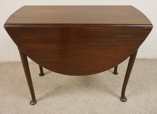 ANTIQUE DROP LEAF TABLE: SMALL ANTIQUE WALNUT DROP LEAF TABLE WITH QUEEN ANN LEGS, 36 1/4 IN DEEP X 27 3/4 IN HIGH, OPEN IS 44 IN