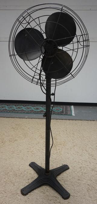 VINTAGE INDUSTRIAL FLOOR FAN: VINTAGE INDUSTRIAL FLOOR FAN, UNTESTED AND SOLD AS IS, 73 IN HIGH
