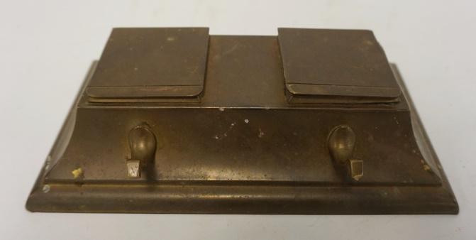 ANTIQUE BRASS DOUBLE INKWELL: ANTIQUE BRASS DOUBLE INKWELL WITH PEN HOLDER, 9 IN X 5 IN X 2 3/4 IN