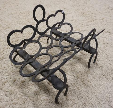 UNUSUAL FOLK ART HORSE SHOE LOG HOLDER: UNUSUAL FOLK ART HORSE SHOE LOG HOLDER