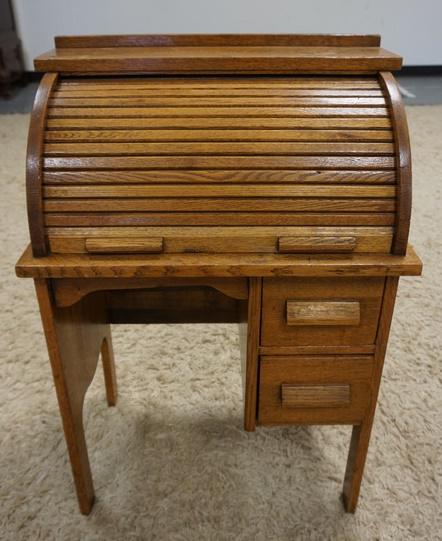 CHILDS OAK TAMBOR TOP DESK: CHILDS OAK TAMBOR TOP DESK, 22 IN X 14 IN X 32 1/2 IN