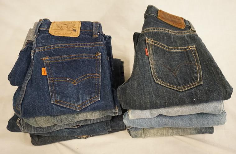 LOT OF 10 PAIRS OF LEVI'S JEANS: LOT OF 10 PAIRS OF LEVI STRAUSS & COMPANY JEANS W/ RED & ORANGE TABS, VARYING DEGREE OF WEAR