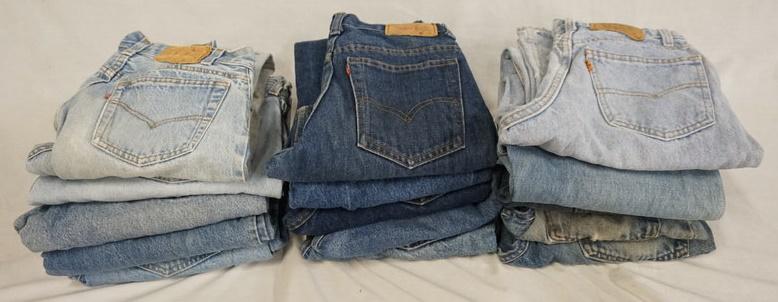 LOT OF 15 PAIRS OF VINTAGE LEVI'S JEANS: LOT OF 15 PAIRS OF VINTAGE LEVI STRAUSS & COMPANY JEANS, VARYING DEGREE OF WEAR