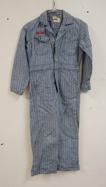VINTAGE WRANGLER BIG BEN COVERALLS & DENIM JACKET: VINTAGE WRANGLER BIG BEN COVERALLS SIZE 10 PLUS VINTAGE WRANGLER SANFORIZED DENIM JACKET SIZE 38