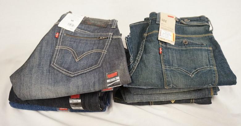 LOT OF 9 PAIRS OF LEVI'S JEANS. NEW W/ TAGS: LOT OF NINE PAIRS OF LEVI STRAUSS & COMPANY JEANS, INCLUDING ONE PAIR OF USA MADE VINTAGE SILVER TAB. ALL HAVE 29 IN WAIST
