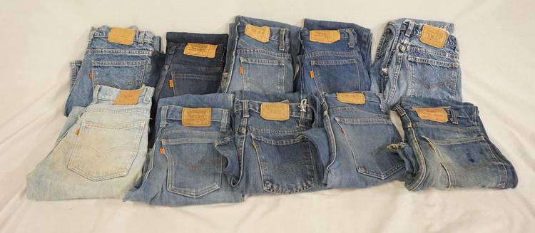 LOT OF 10 PAIRS OF VINTAGE USA MADE LEVI'S JEANS W/: LOT OF TEN PAIRS OF VINTAGE USA MADE LEVI STRAUSS & COMPANY JEANS W/ ORANGE TABS. SIZES ARE; 28 X 28, 25 X 28, 25 X 29, 28 X 32, 29 X 30, TWO ARE SIZE 26 X 32 & TWO ARE SIZE 28 X 30. VARYING DEGREES O