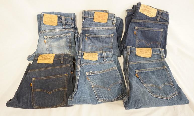 LOT OF 6 PAIRS OF VINTAGE USA MADE LEVIS JEANS W/: LOT OF SIX PAIRS OF VINTAGE USA MADE LEVI STRAUSS & COMPANY JEANS W/ ORANGE TABS. SIZES ARE; 32 X 36, 31 X 36, TWO ARE 32 X 31 & TWO ARE 30 X 31. VARYING DEGREES OF WEAR