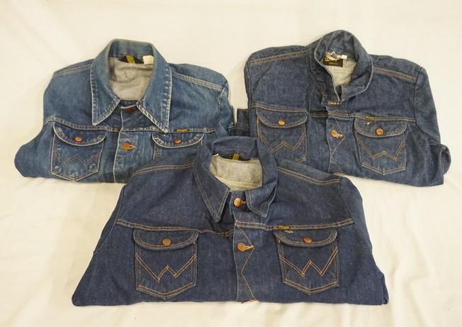 LOT OF 3 VINTAGE WRANGLER DENIM JACKETS: LOT OF THREE VINTAGE WRANGLER DEMIN JACKETS ALL ARE MARKED MADE IN USA ONE MISSING SIZE MEASURES APP. 19 IN SHOULDER TO SHOULDER, THE OTHERS ARE SIZES 38 & 40