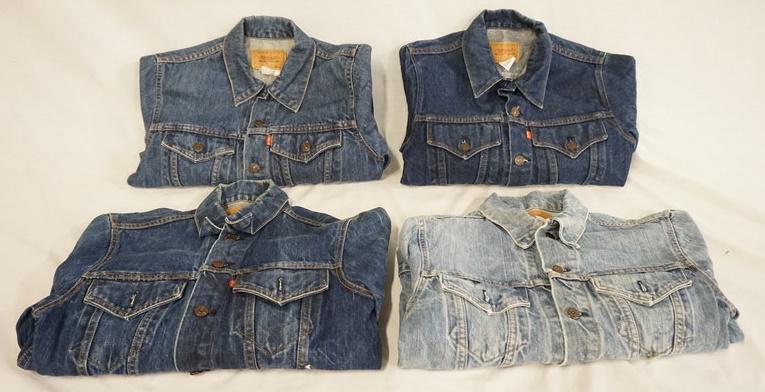 LOT OF 4 VINTAGE LEVIS DEMIN JACKETS: LOT OF FOUR VINTAGE LEVIS DEMIN JACKETS. TWO THE SIZES ARE UNKNOWN ONE MEASURES APP. 17 IN SHOULDER TO SHOULDER THE OTHER MEASURES APP. 18 IN. THE OTHER TWO SIZES ARE MARKED 18 & 16. VARYING DEGREES O