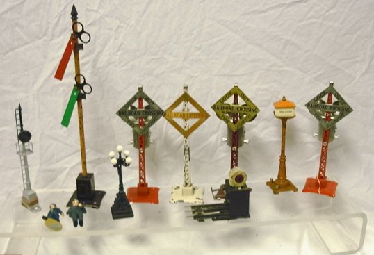 GROUP OF ASSORTED TRAIN ACCESSORIES; INCL RAILROAD : GROUP OF ASSORTED TRAIN ACCESSORIES; INCL RAILROAD CROSSING, & SIGNALS