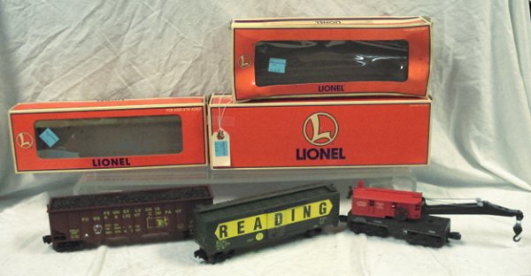 LIONEL PENNSYLVANIA POWER & LIGHT COMPANY #6-16813: LIONEL PENNSYLVANIA POWER & LIGHT COMPANY #6-16813 TOGETHER WITH READING #6-29258 AND BUCYRUS ERIE TRAIN CAR #6-19837