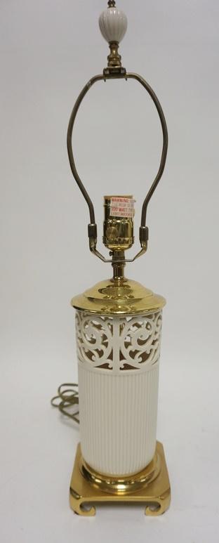 LENOX QUIOZEL BRASS BASED TABLE LAMP: LENOX QUIOZEL BRASS BASED TABLE LAMP, 21 1/2 IN HIGH W/LENOX SHADE