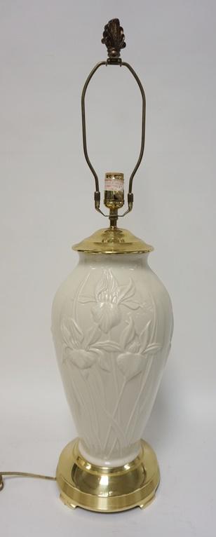 LENOX MASTERPIECE IRIS QUOIZEL IVORY TABLE LAMP: LENOX MASTERPIECE IRIS QUOIZEL IVORY TABLE LAMP, 32 IN HIGH, HAS LENOX SHADE