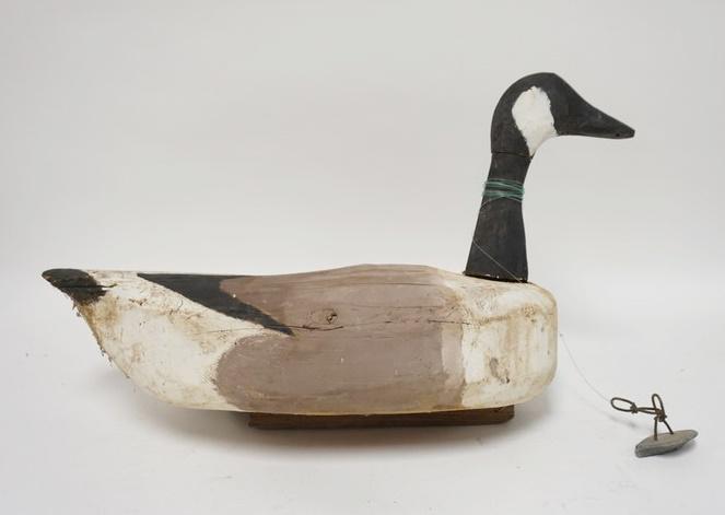 LARGE CARVED WOODEN GOOSE DECOY W/ WEIGHT: LARGE CARVED WOODEN GOOSE DECOY W/ WEIGHT SIGNED SPP 23 IN L