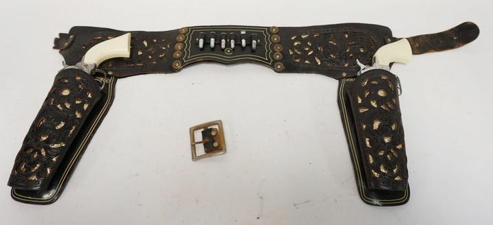 CHILDS JOHNNY RINGO HOLSTER WITH 2 PONY BOY TOY CAP: CHILDS JOHNNY RINGO HOLSTER WITH 2 PONY BOY TOY CAP GUNS